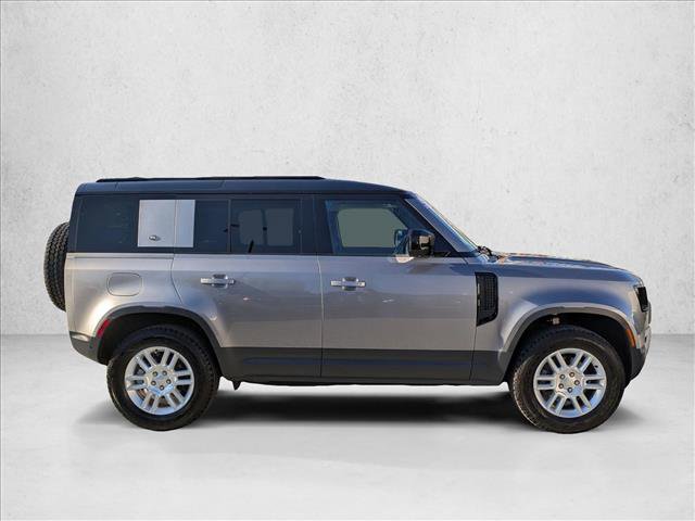 Used 2023 Land Rover Defender 110 S image 4