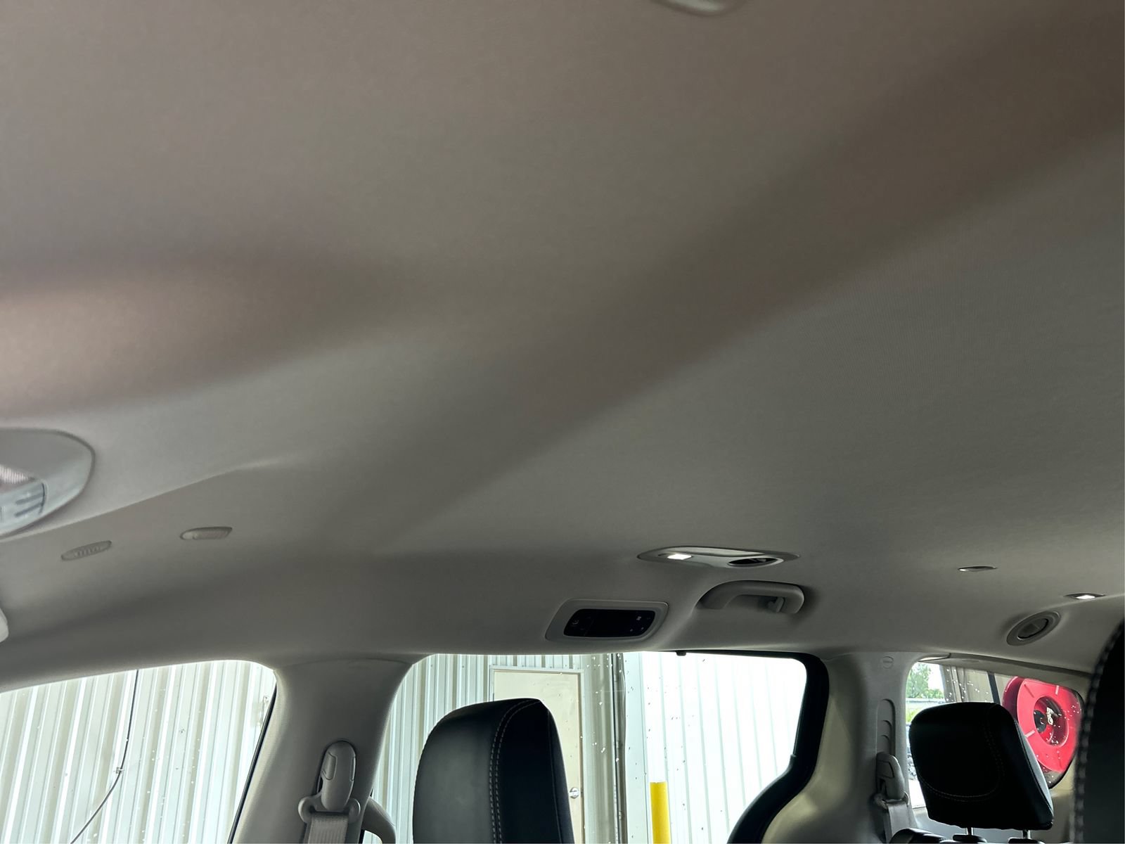 Used 2024 Chrysler Pacifica Touring-L AWD/4WD image 20