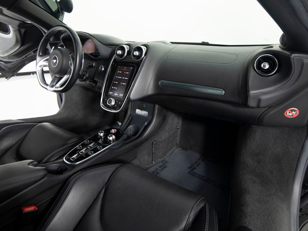 Used 2021 McLaren GT image 26