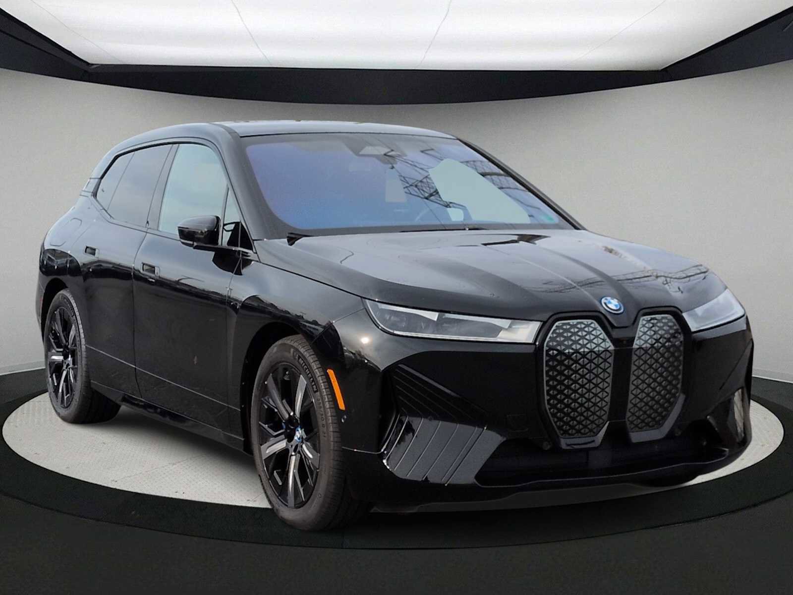 Certified 2025 BMW iX xDrive50 w/ Premium Package image 2