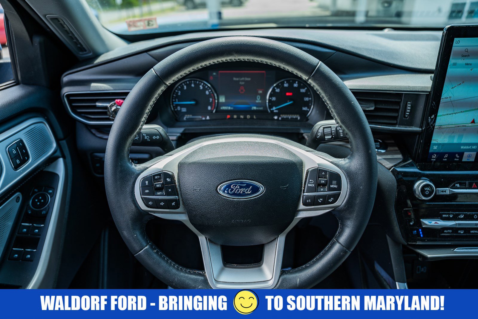 Used 2023 Ford Explorer Limited w/ Limited Technology Package AWD/4WD image 32