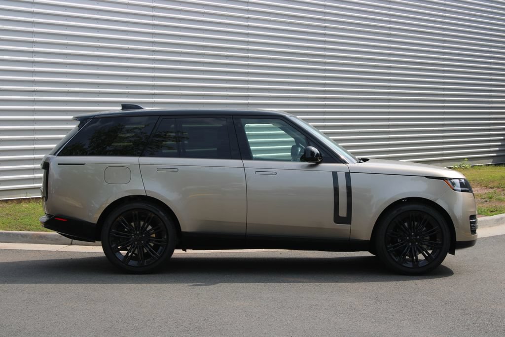 New 2026 Land Rover Range Rover SE AWD/4WD image 3