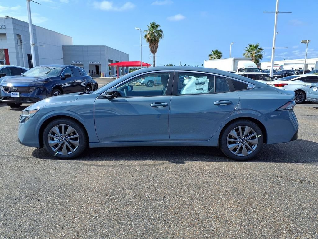New 2026 Nissan Sentra SL w/ Floor Mat Package FWD image 4