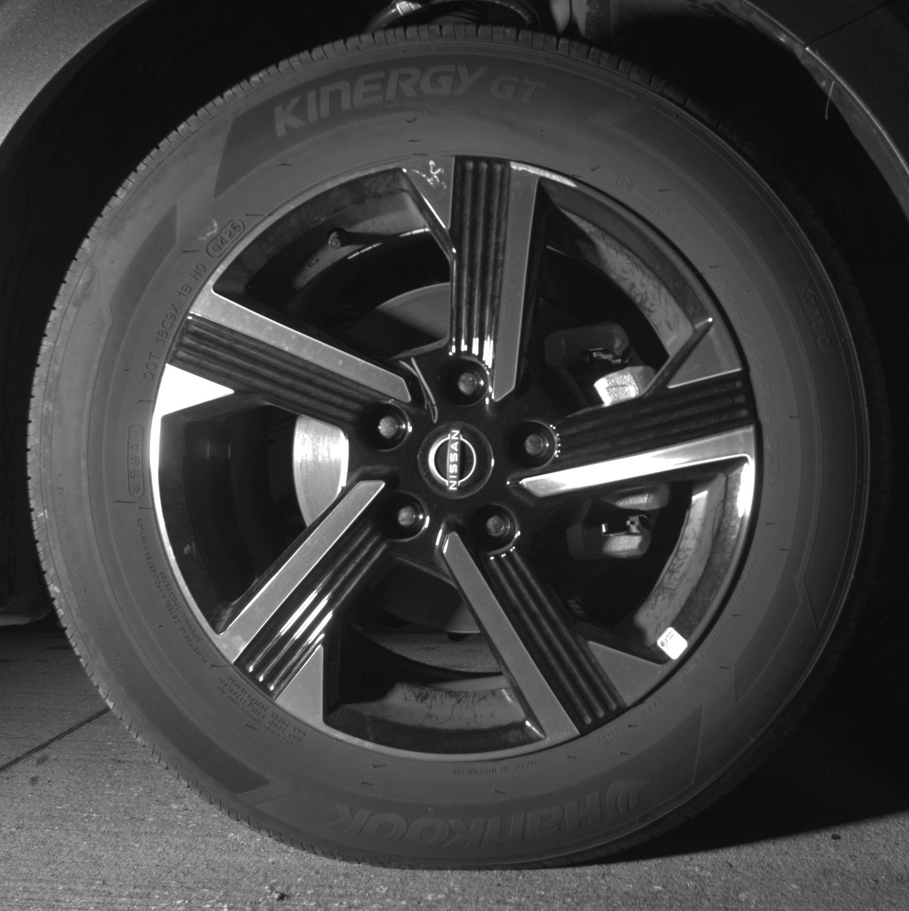 Used 2025 Nissan Sentra SV FWD image 13