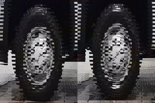 Used 2024 GMC Sierra 3500 Pro w/ Convenience Package image 17