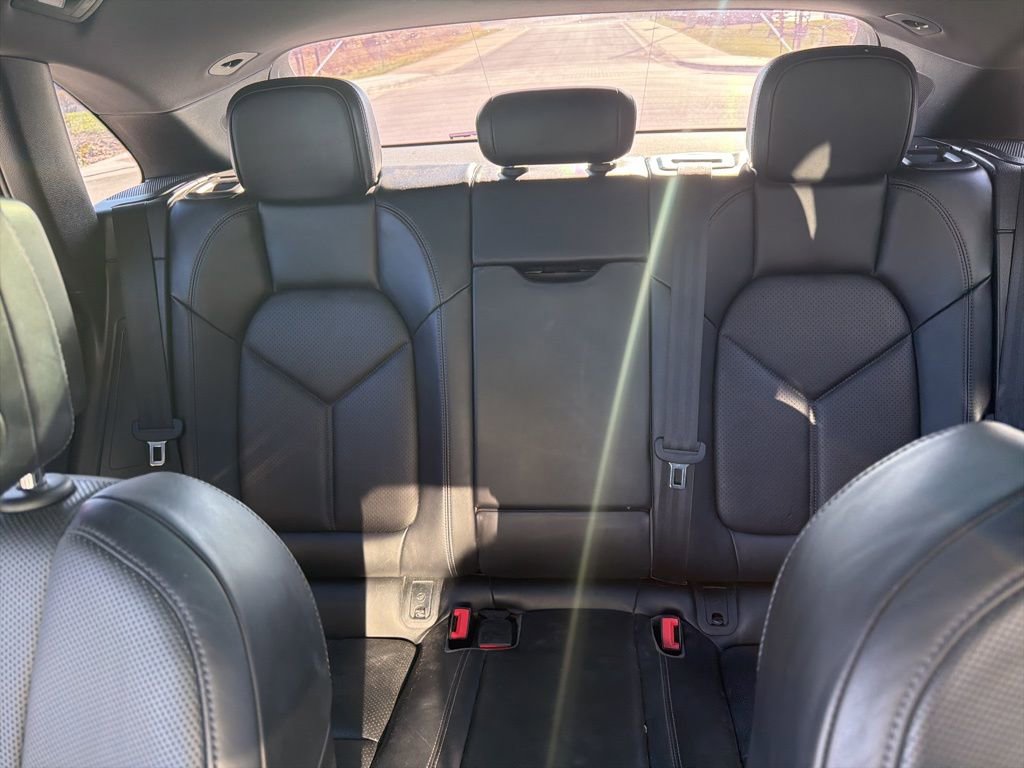 Used 2018 Porsche Macan image 9