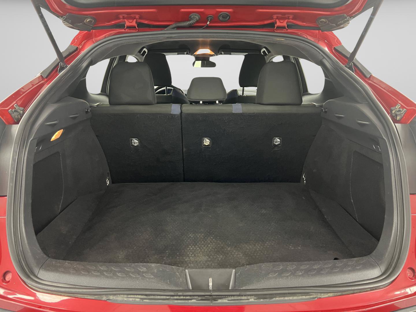 Used 2021 Toyota C-HR XLE FWD image 33