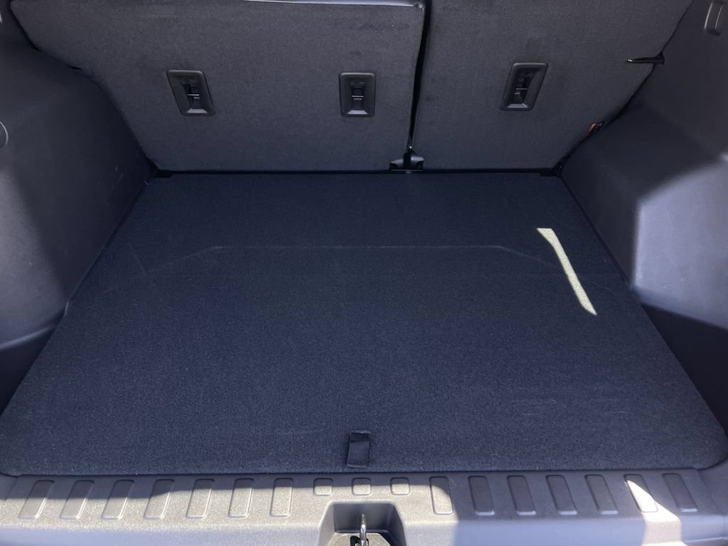 Certified 2024 GMC Terrain SLT FWD image 24