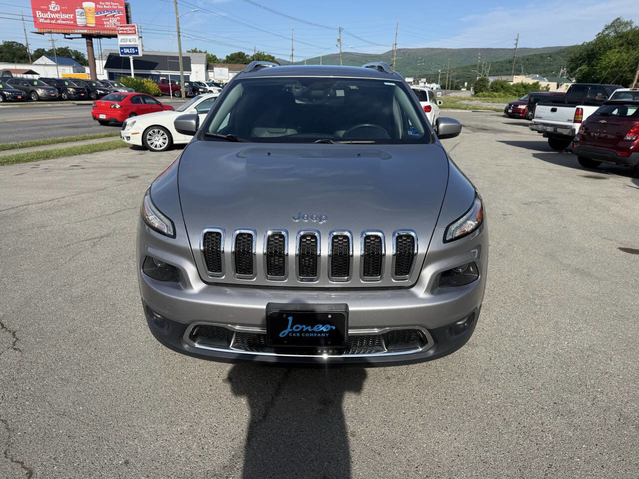 Used 2015 Jeep Cherokee Limited AWD/4WD image 3