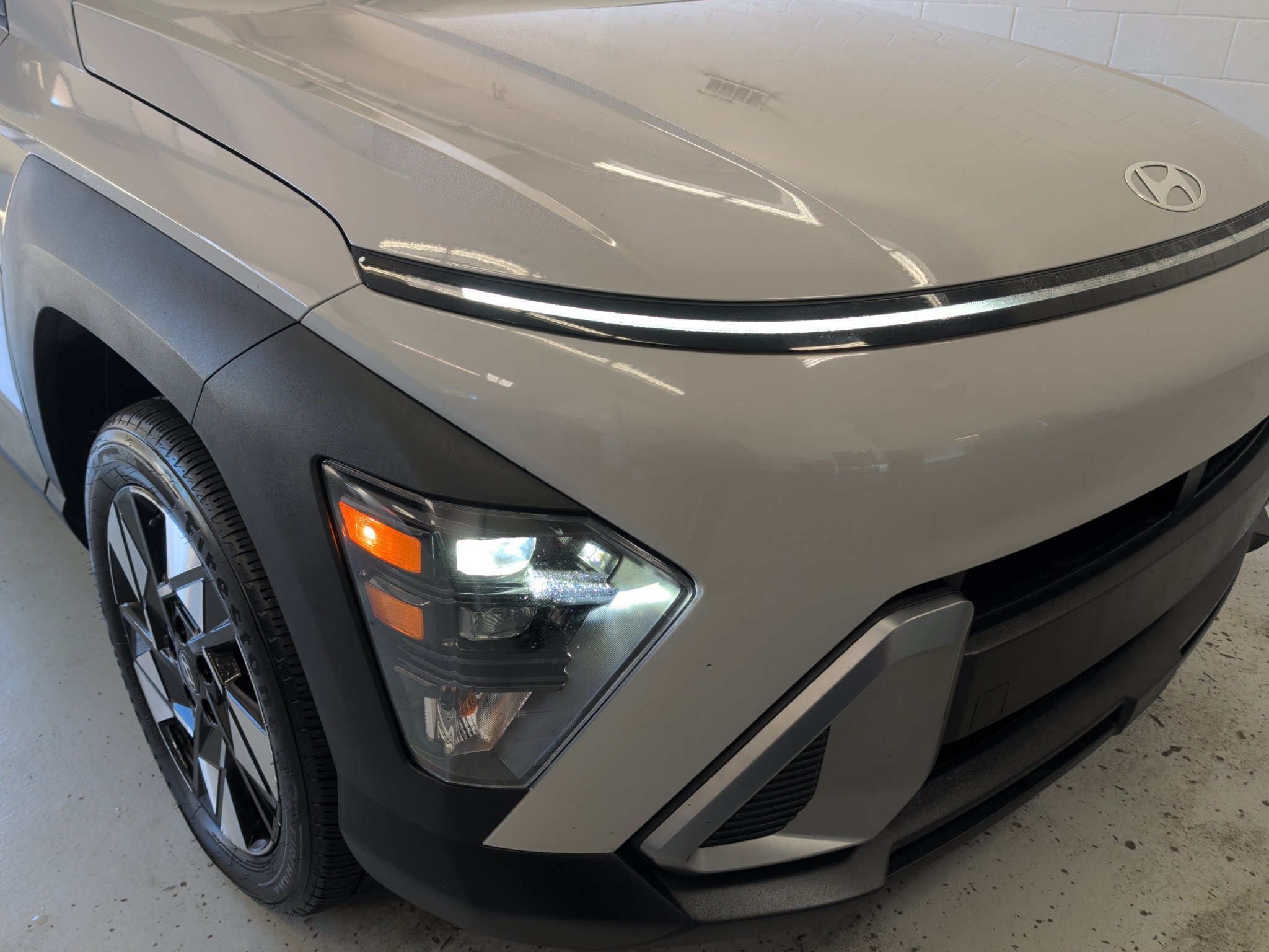 Used 2025 Hyundai Kona SEL AWD/4WD image 5