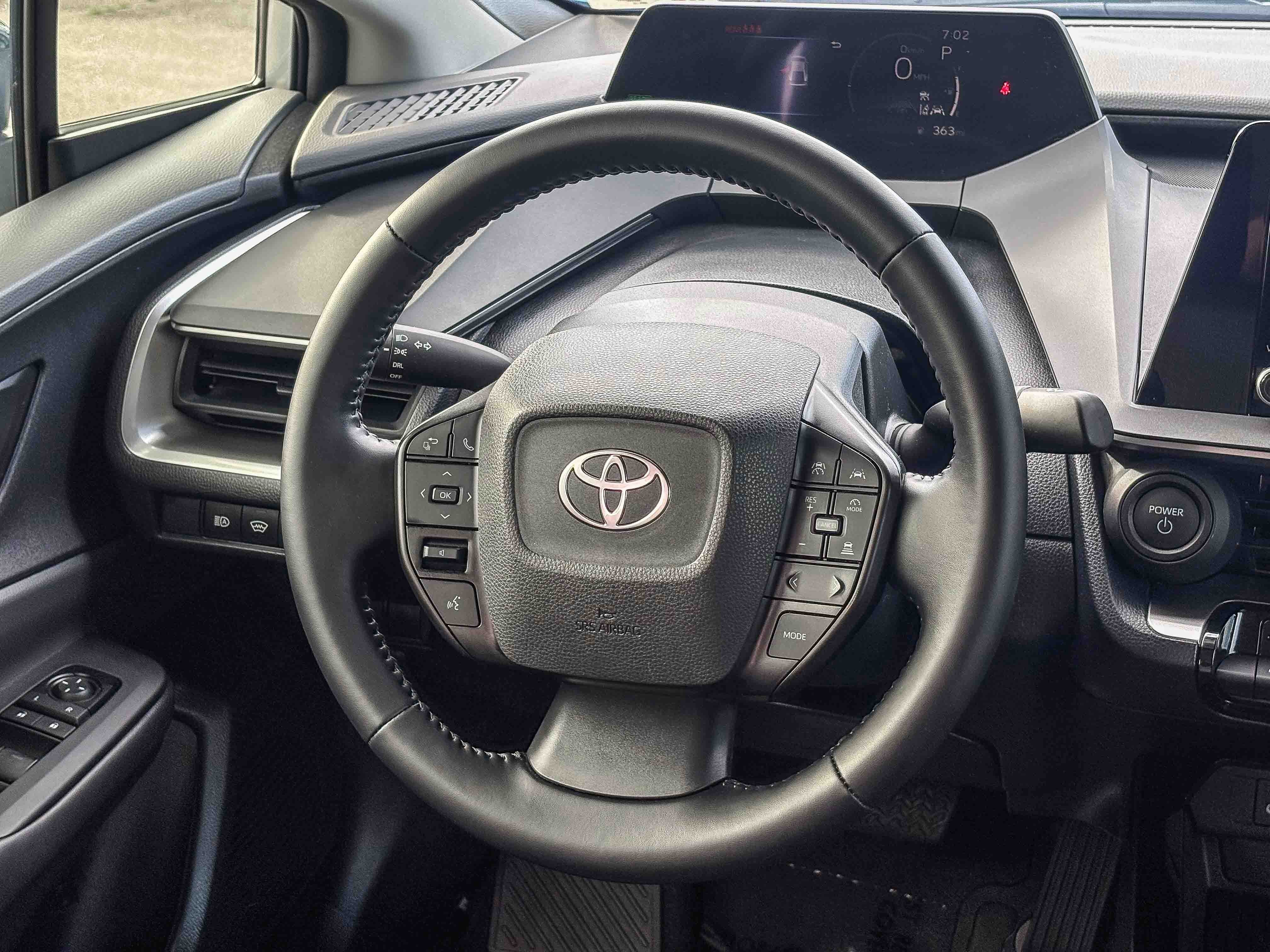 Used 2024 Toyota Prius LE image 19