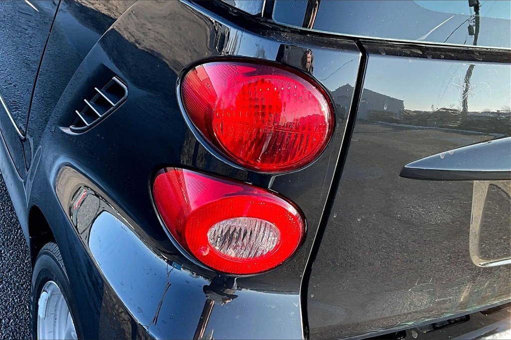 Used 2013 smart fortwo pure image 31