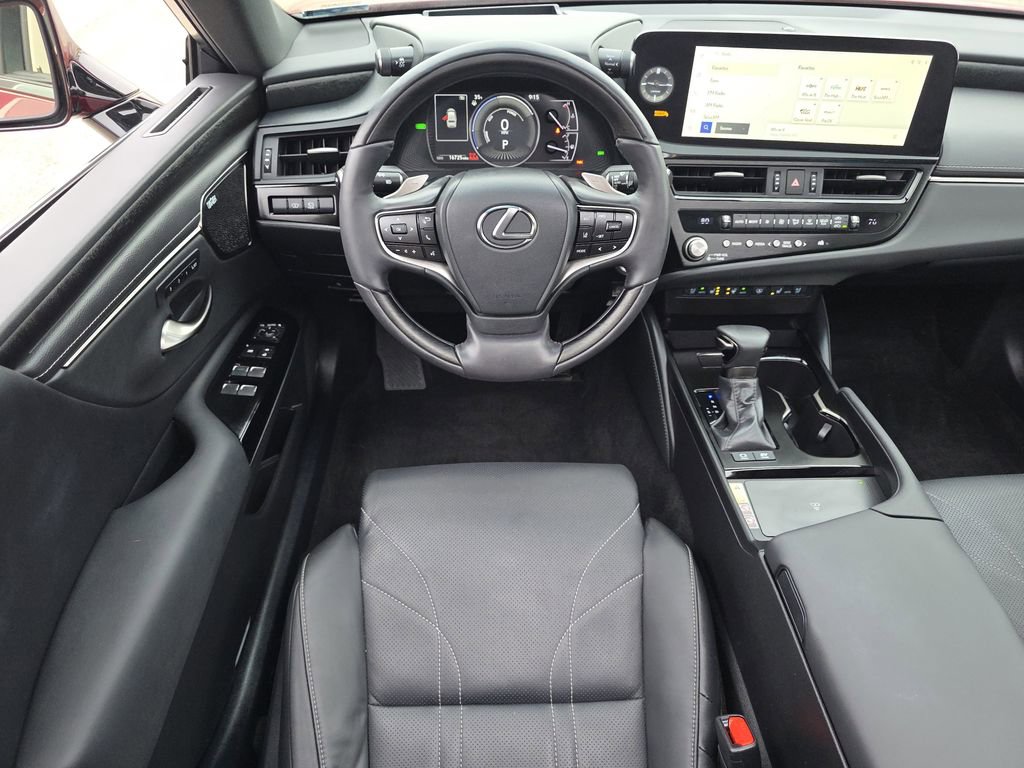 Certified 2024 Lexus ES 300h Ultra Luxury image 2