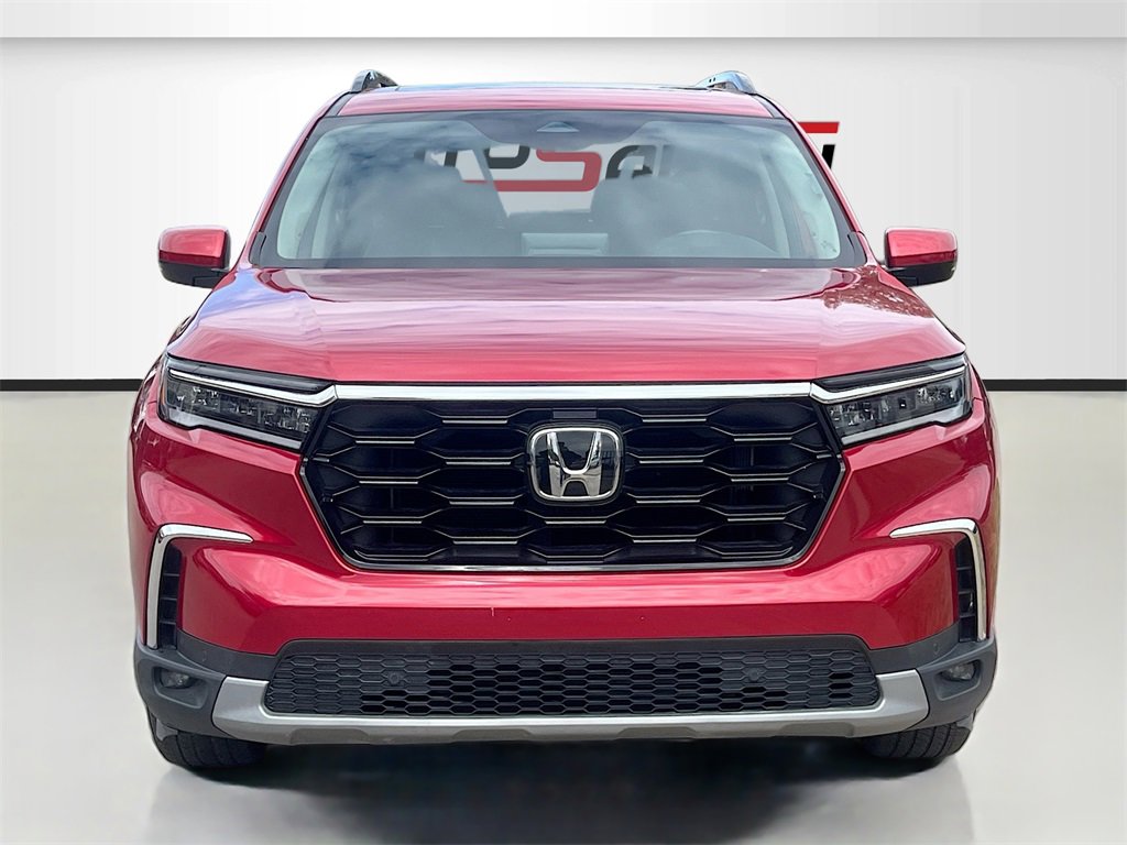 Used 2023 Honda Pilot Touring image 2