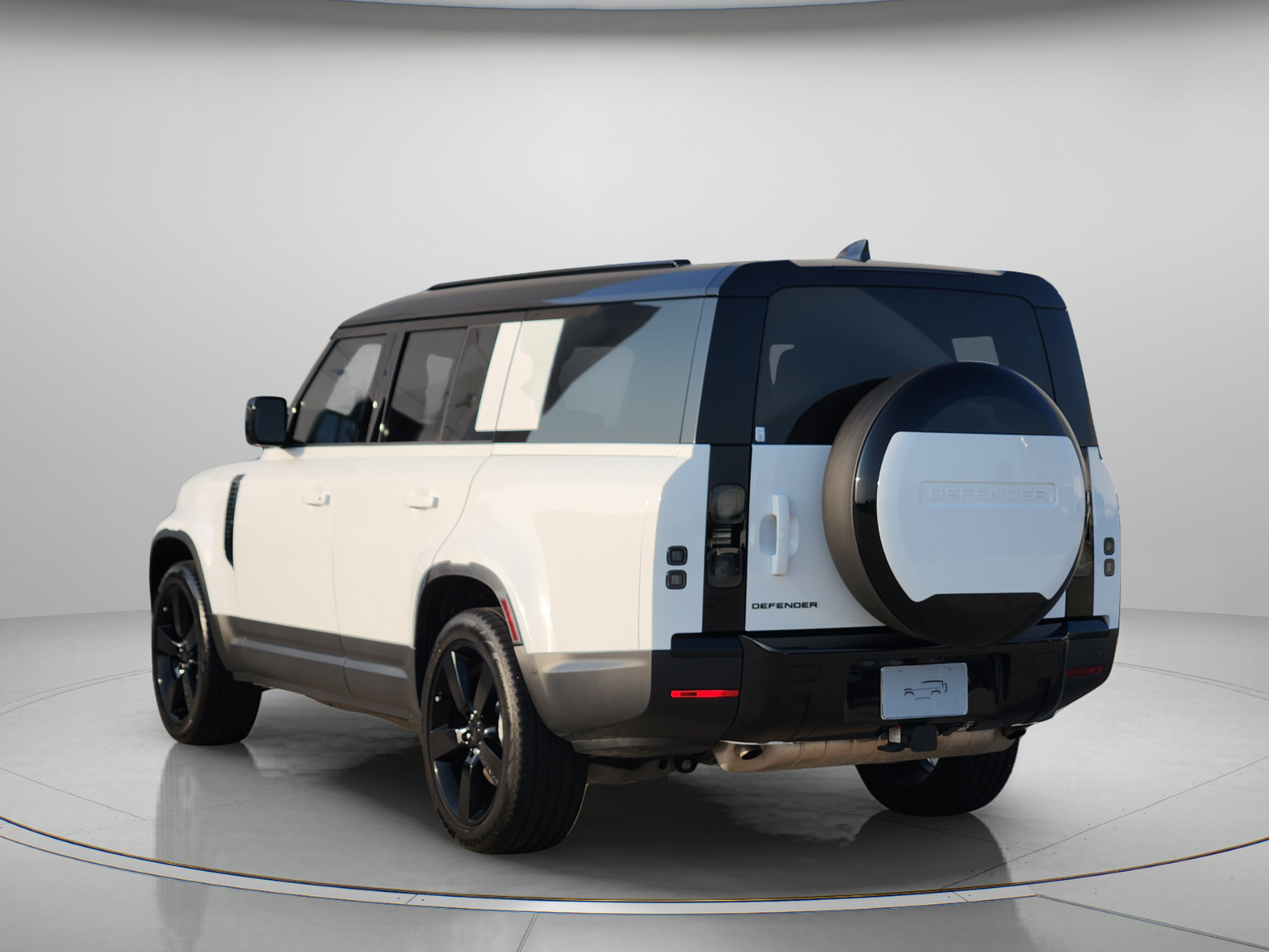 Certified 2026 Land Rover Defender 130 S AWD/4WD image 3