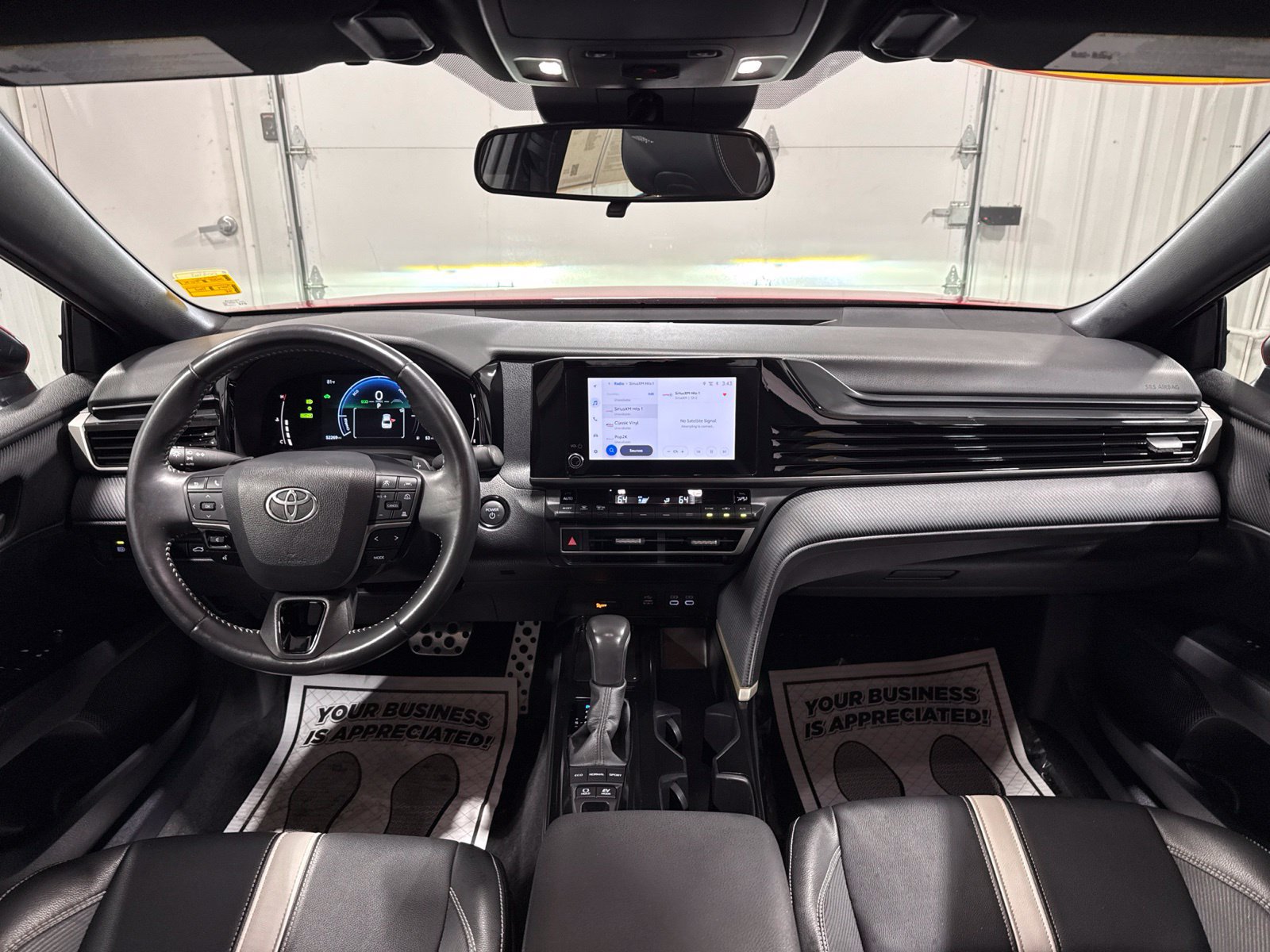 Used 2025 Toyota Camry SE FWD image 16