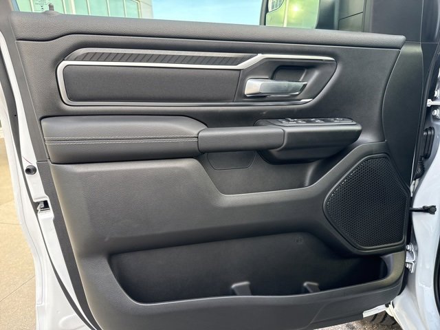 New 2026 RAM 1500 4x4 Crew Cab image 16
