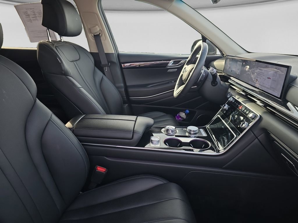 Used 2025 Genesis GV80 2.5T Standard image 17