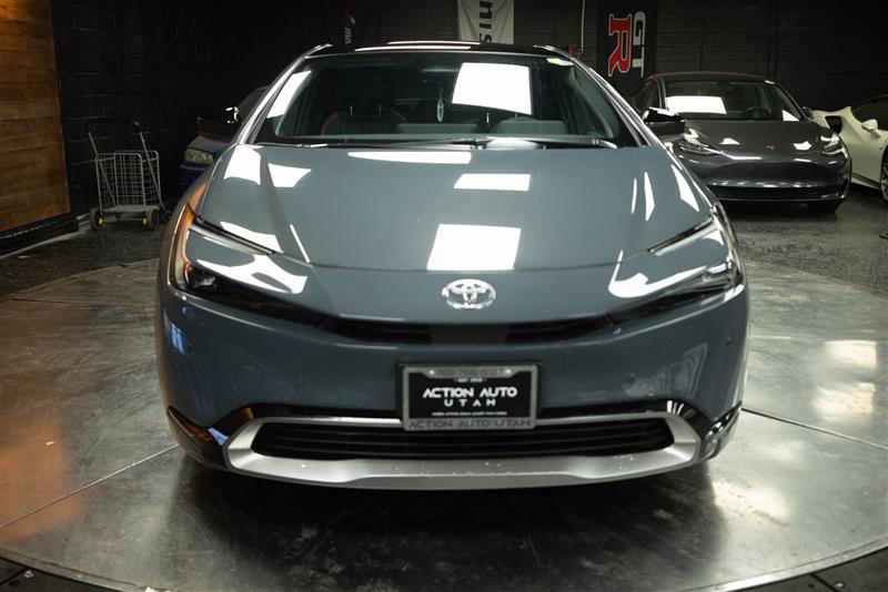 Used 2026 Toyota Prius Plug-In Hybrid image 3
