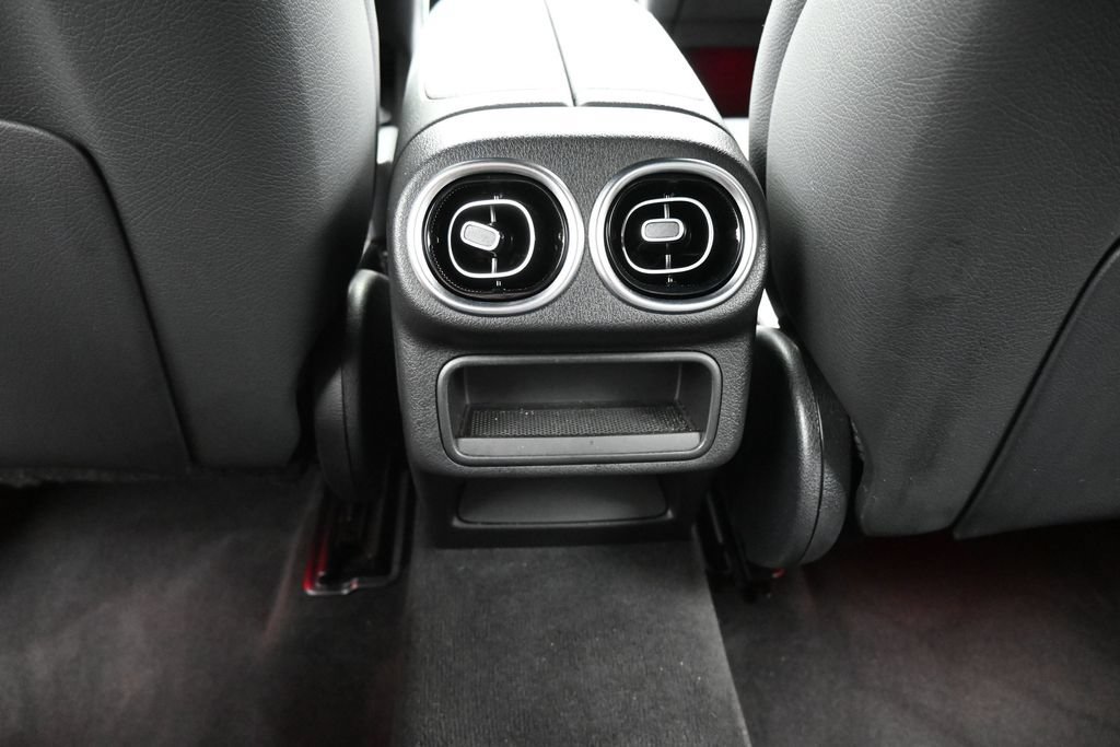 Used 2026 Mercedes-Benz GLC 300 image 37