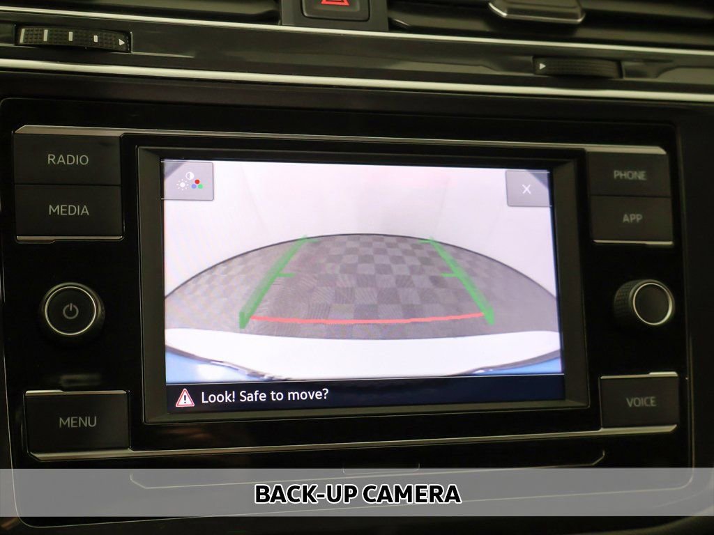 Used 2023 Volkswagen Tiguan S image 3