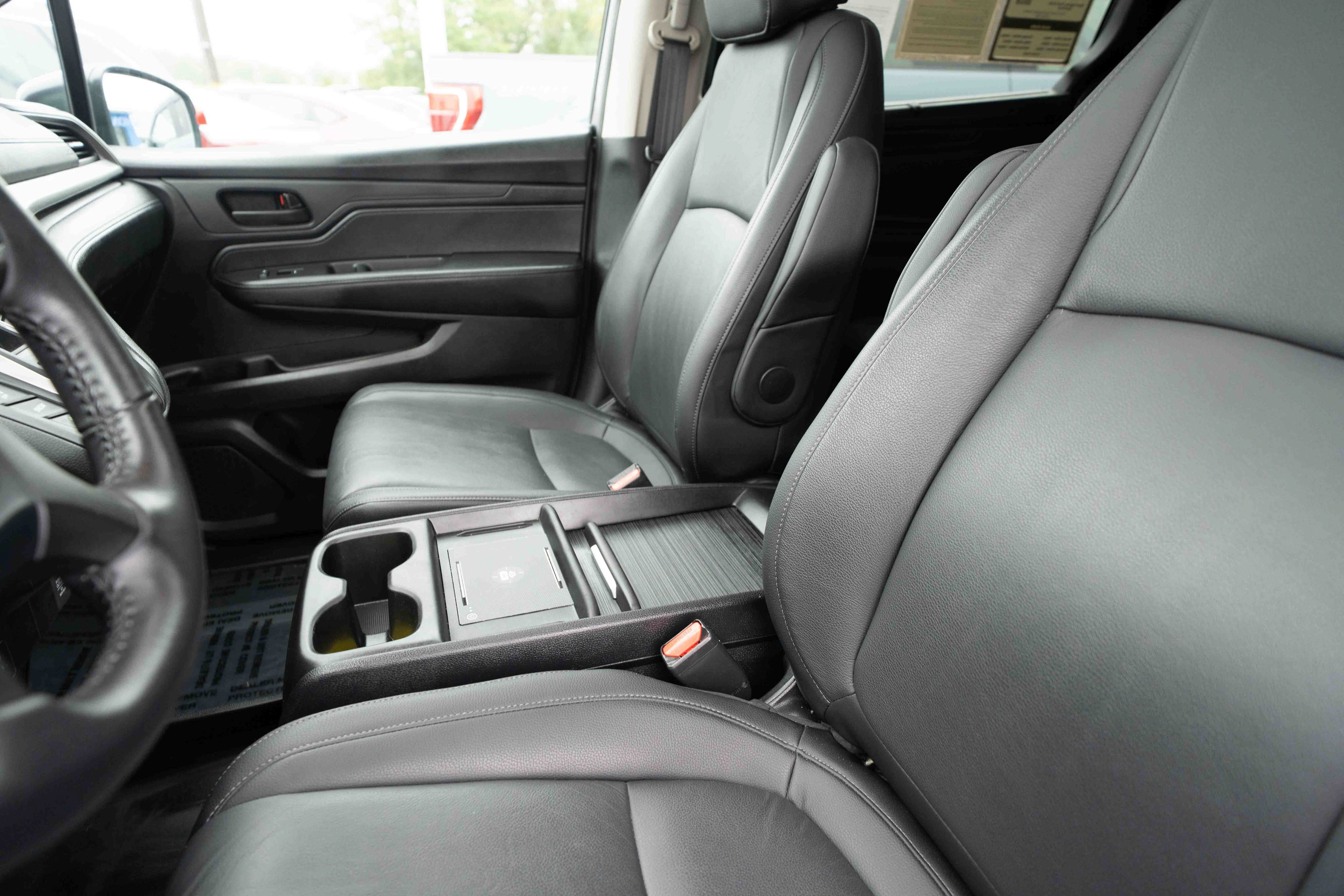 Used 2025 Honda Odyssey EX-L image 10
