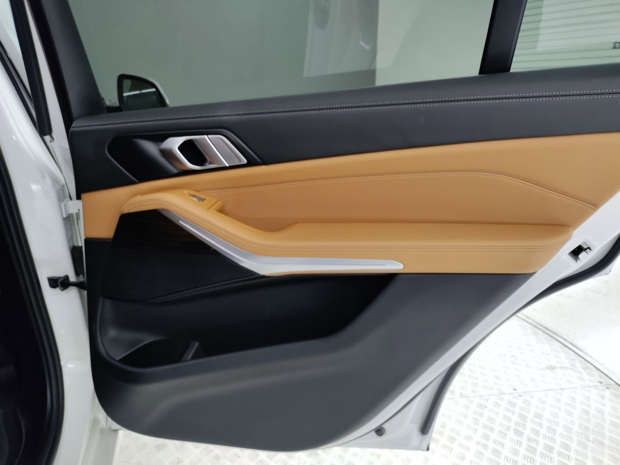 Certified 2024 BMW X7 xDrive40i w/ Parking Assistance Package image 27