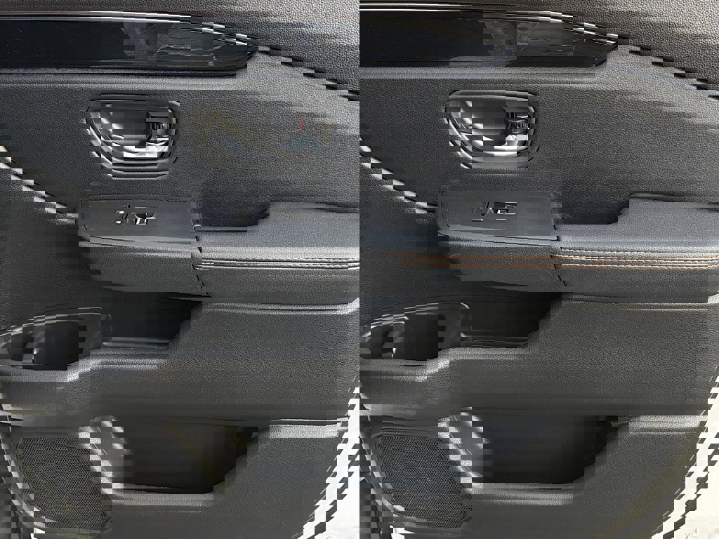 Used 2025 Honda Pilot TrailSport image 21