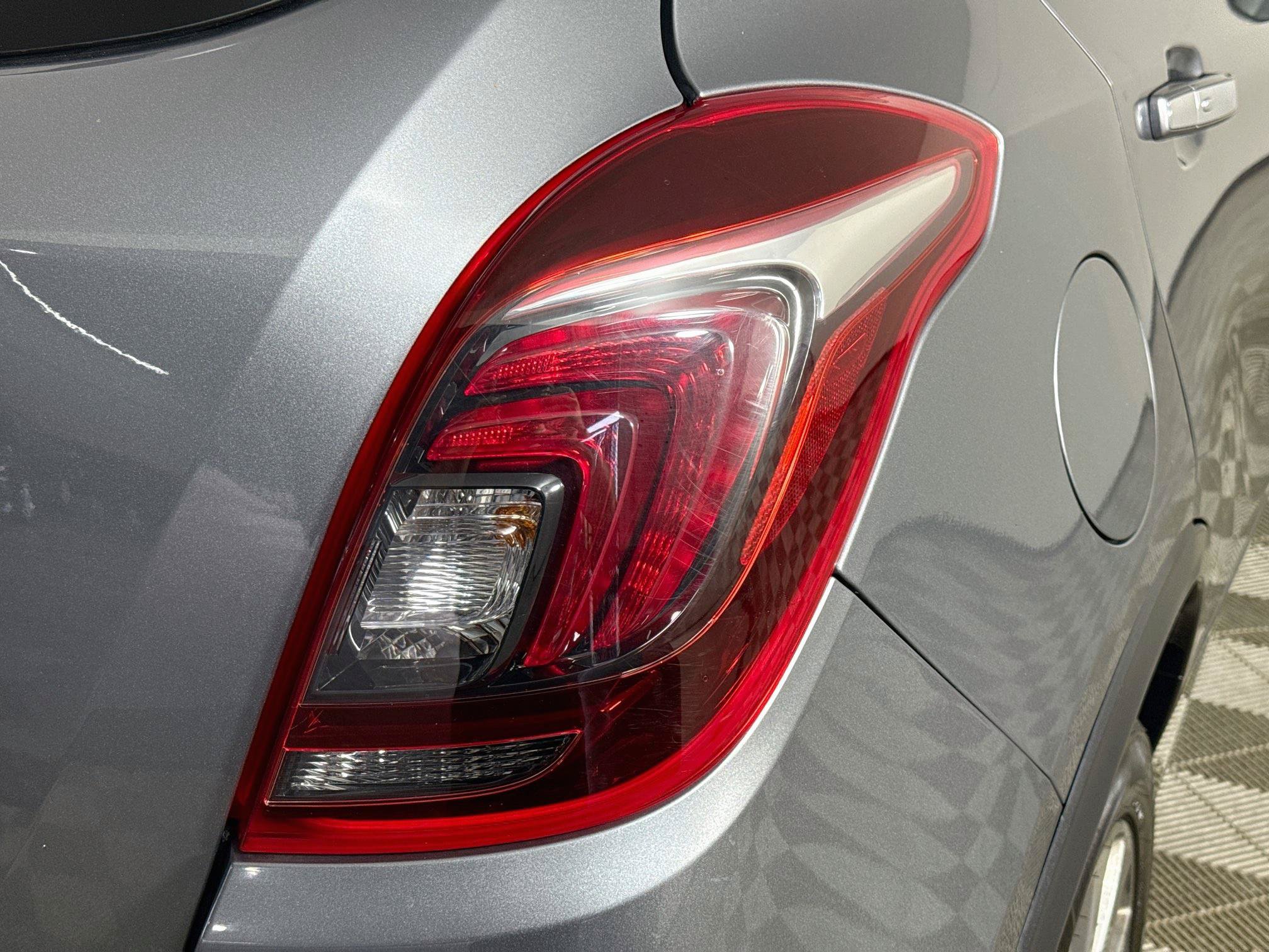 Used 2019 Buick Encore Preferred w/ Safety Package FWD image 34