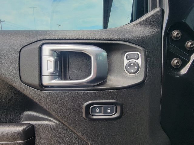 Used 2021 Jeep Wrangler Rubicon AWD/4WD image 15