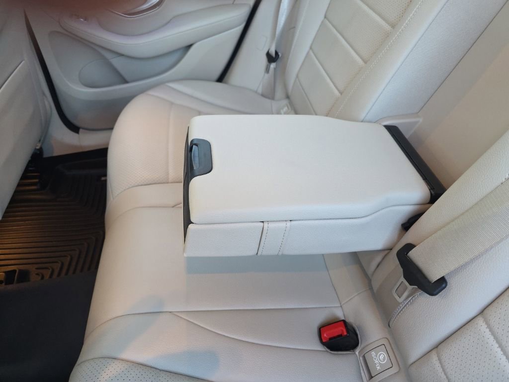 Used 2022 Mercedes-Benz GLC 300 4MATIC image 29