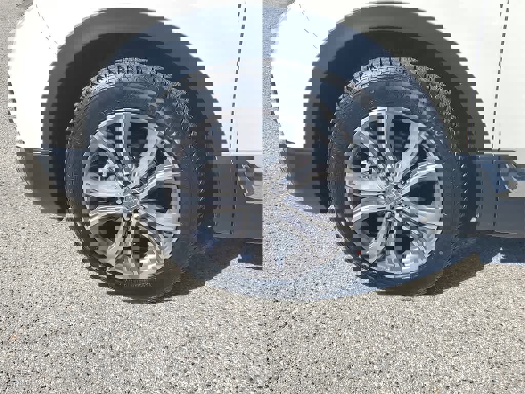 Used 2020 Honda CR-V Touring image 5