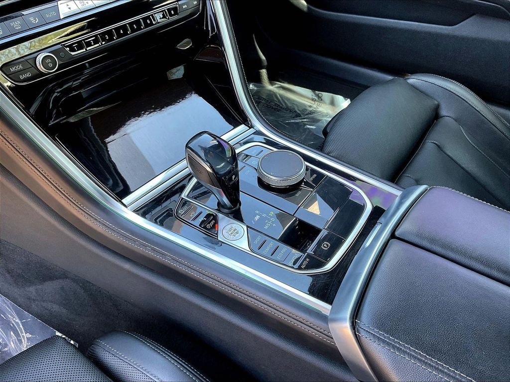 Used 2020 BMW M850i xDrive Coupe w/ Driving Assistance Package AWD/4WD image 17
