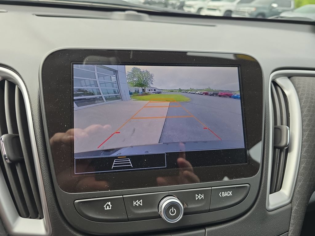 Certified 2025 Chevrolet Malibu LT FWD image 19