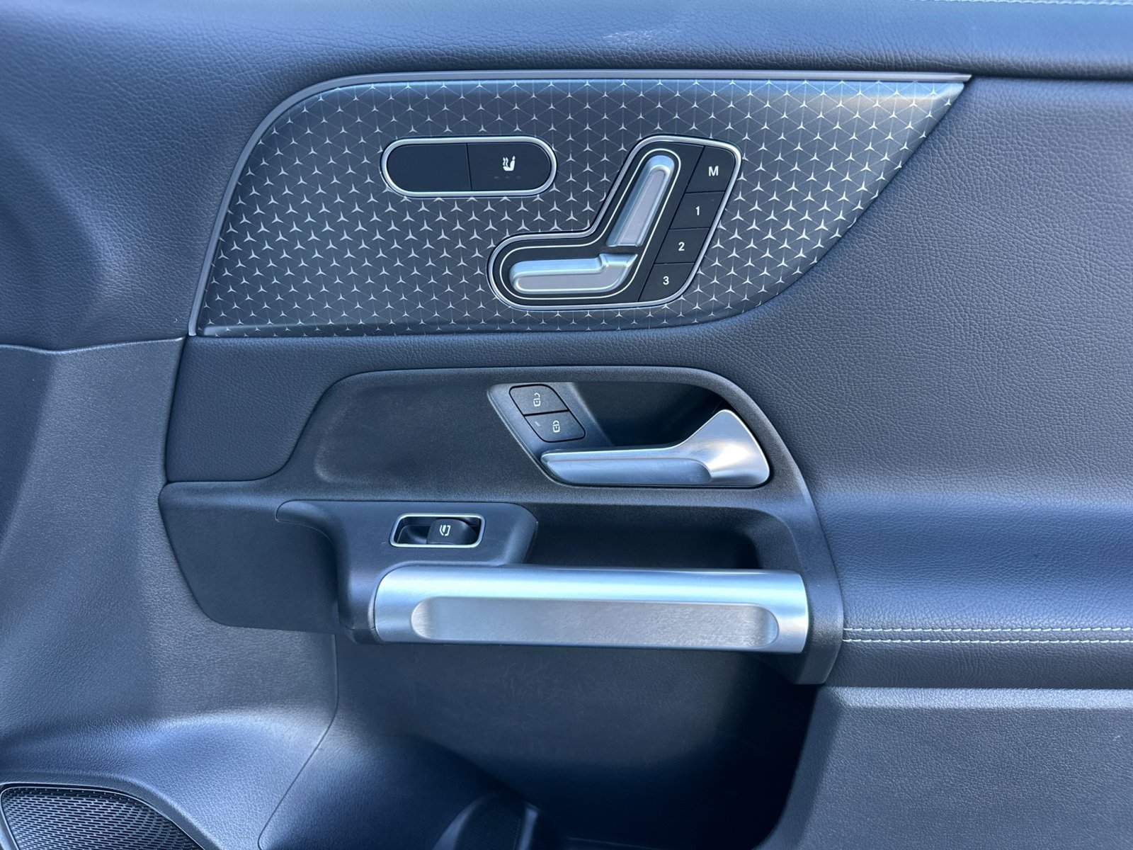 Certified 2026 Mercedes-Benz GLB 250 image 18