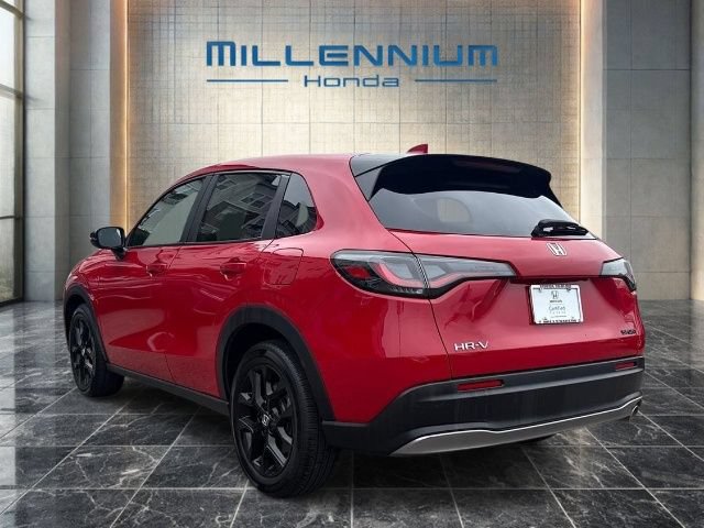 Certified 2025 Honda HR-V Sport image 3