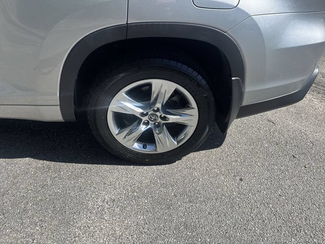 Used 2019 Toyota Highlander Limited FWD image 36