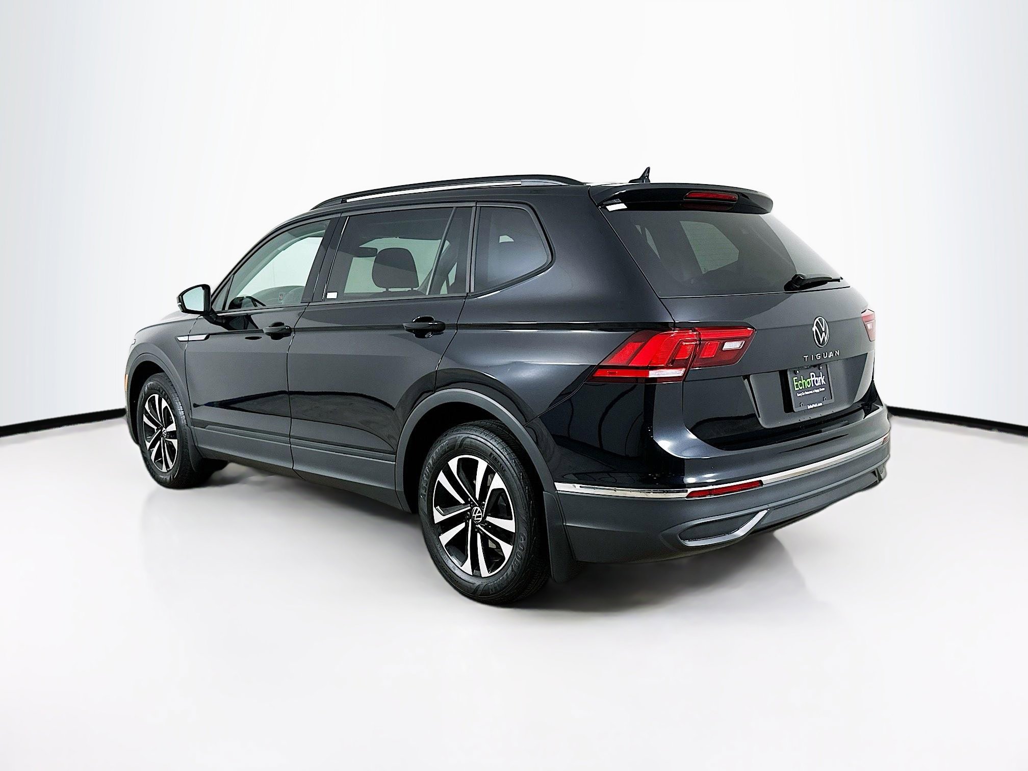 Used 2024 Volkswagen Tiguan S image 5