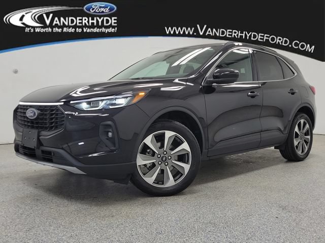 Certified 2025 Ford Escape Platinum AWD/4WD image 1