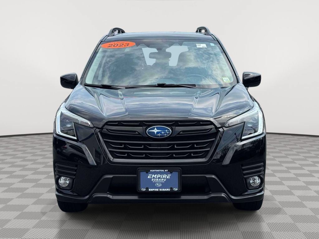 Used 2023 Subaru Forester Premium AWD/4WD image 3