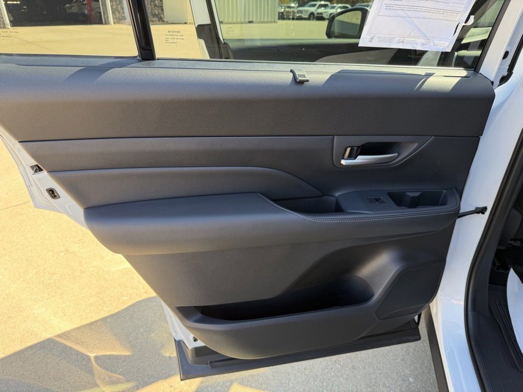 Certified 2025 Toyota Grand Highlander AWD image 27