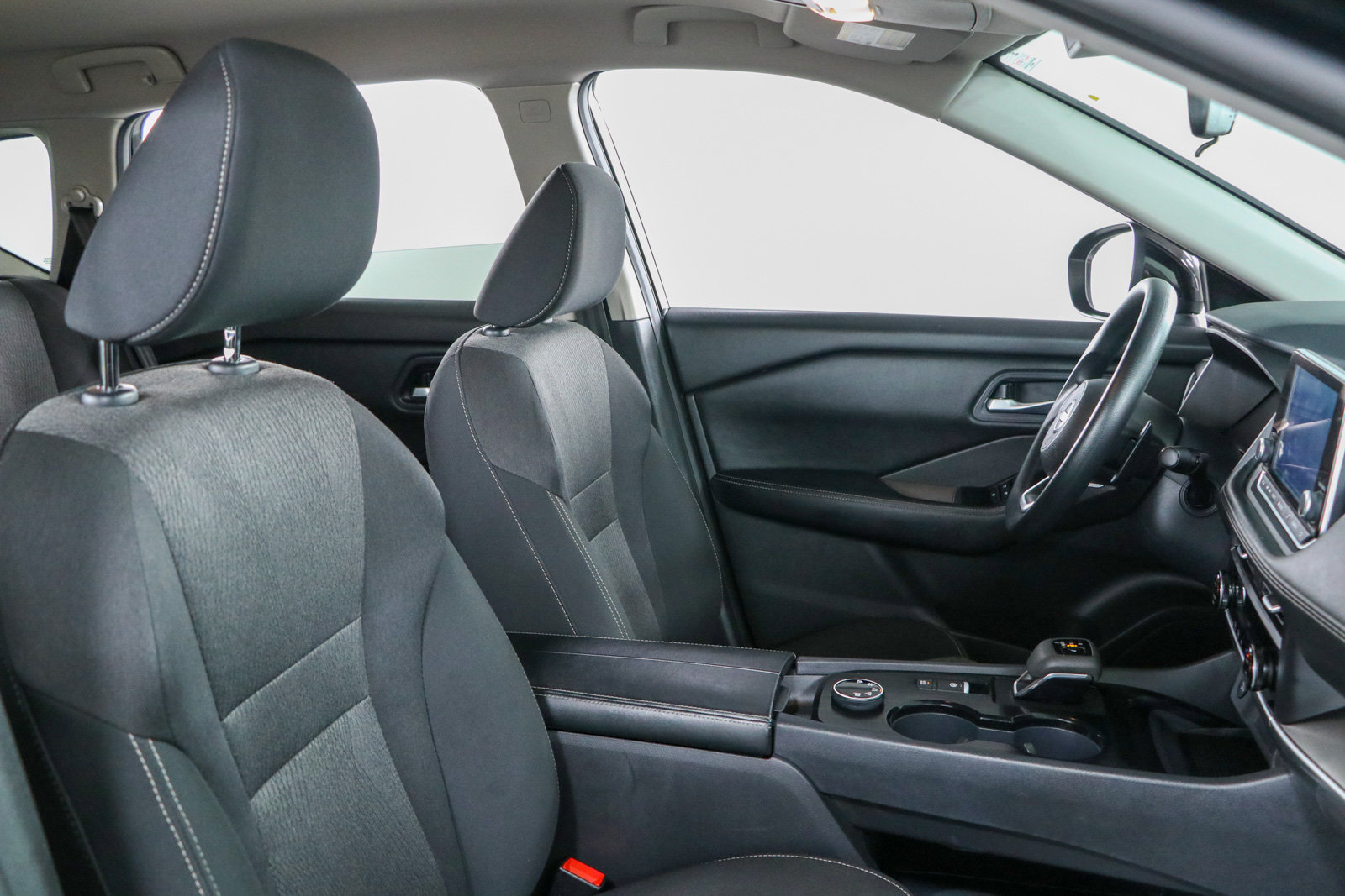 Used 2024 Nissan Rogue SV AWD/4WD image 26
