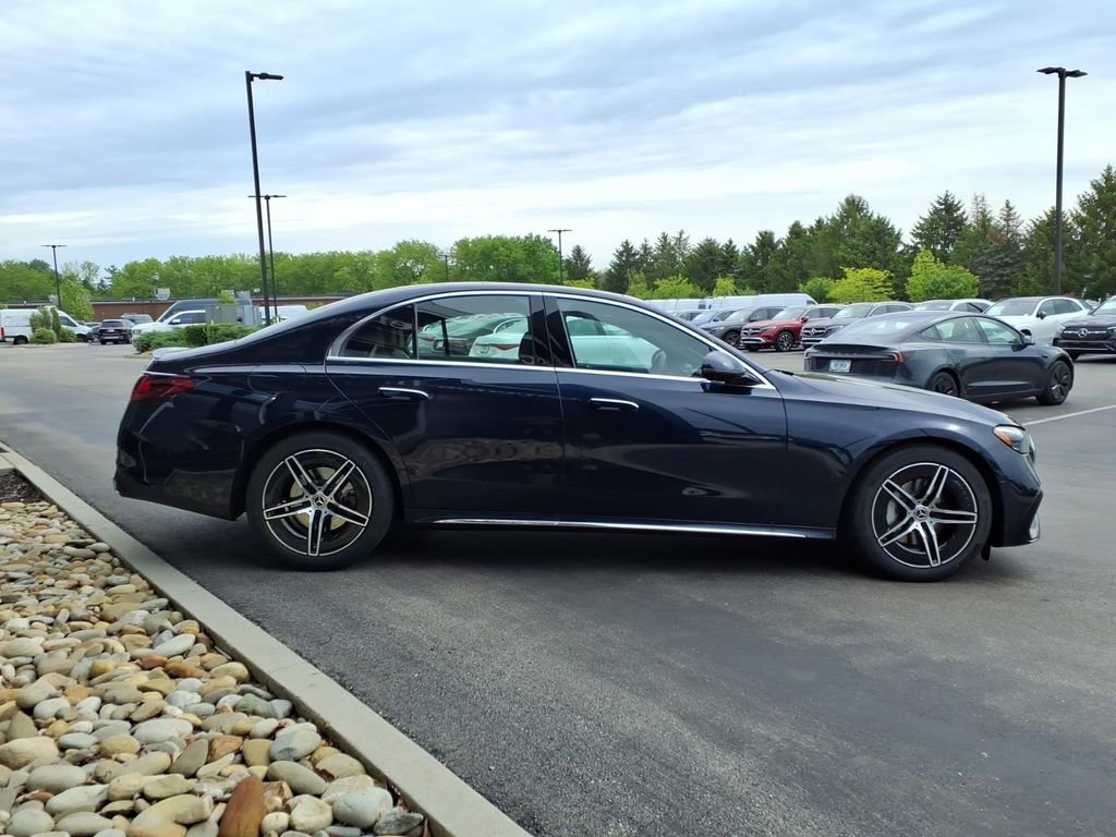 New 2026 Mercedes-Benz E 350 4MATIC Sedan image 7