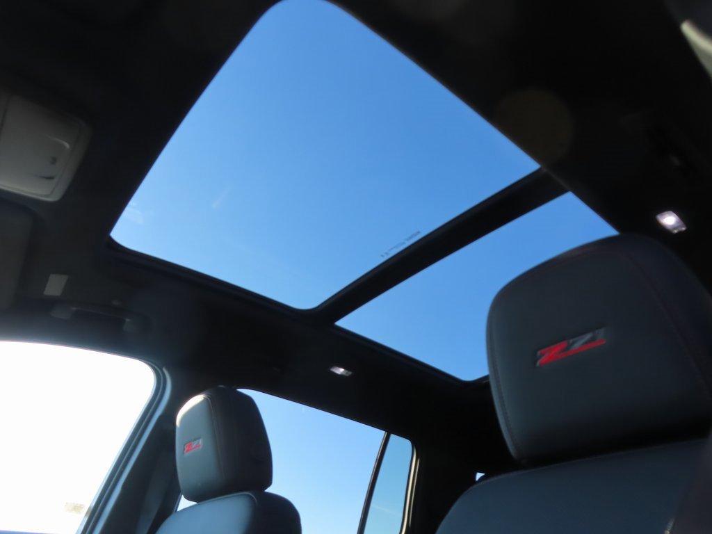 New 2026 Chevrolet Traverse Z71 w/ Enhanced Driving Package image 7