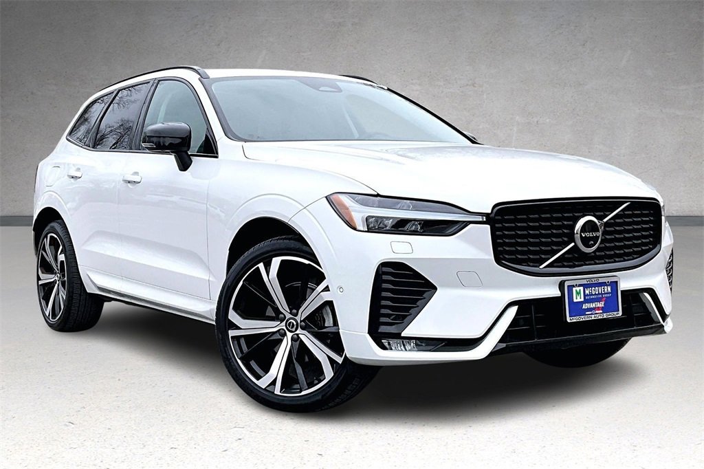 Used 2023 Volvo XC60 B5 Ultimate image 3