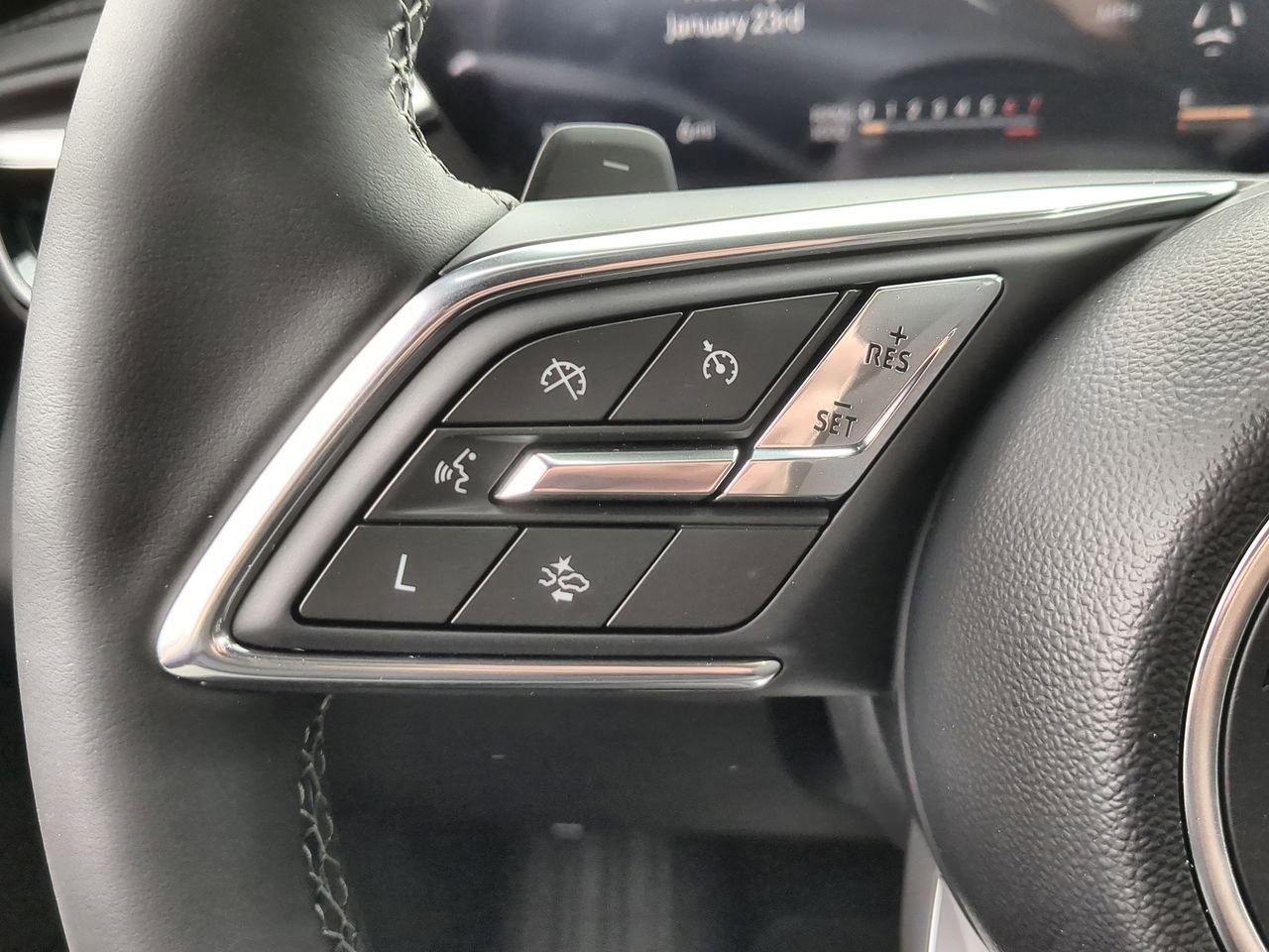 Used 2025 Buick Enclave Preferred w/ Power Package image 35