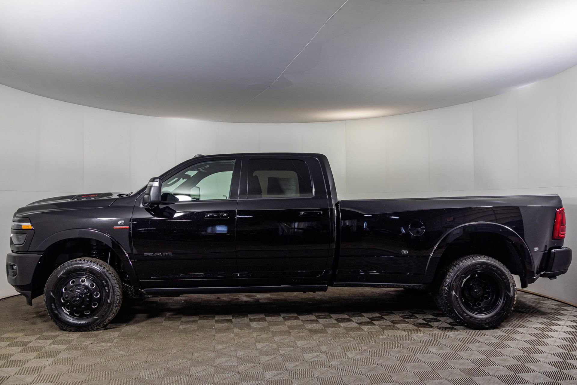 New 2026 RAM 3500 Limited image 21