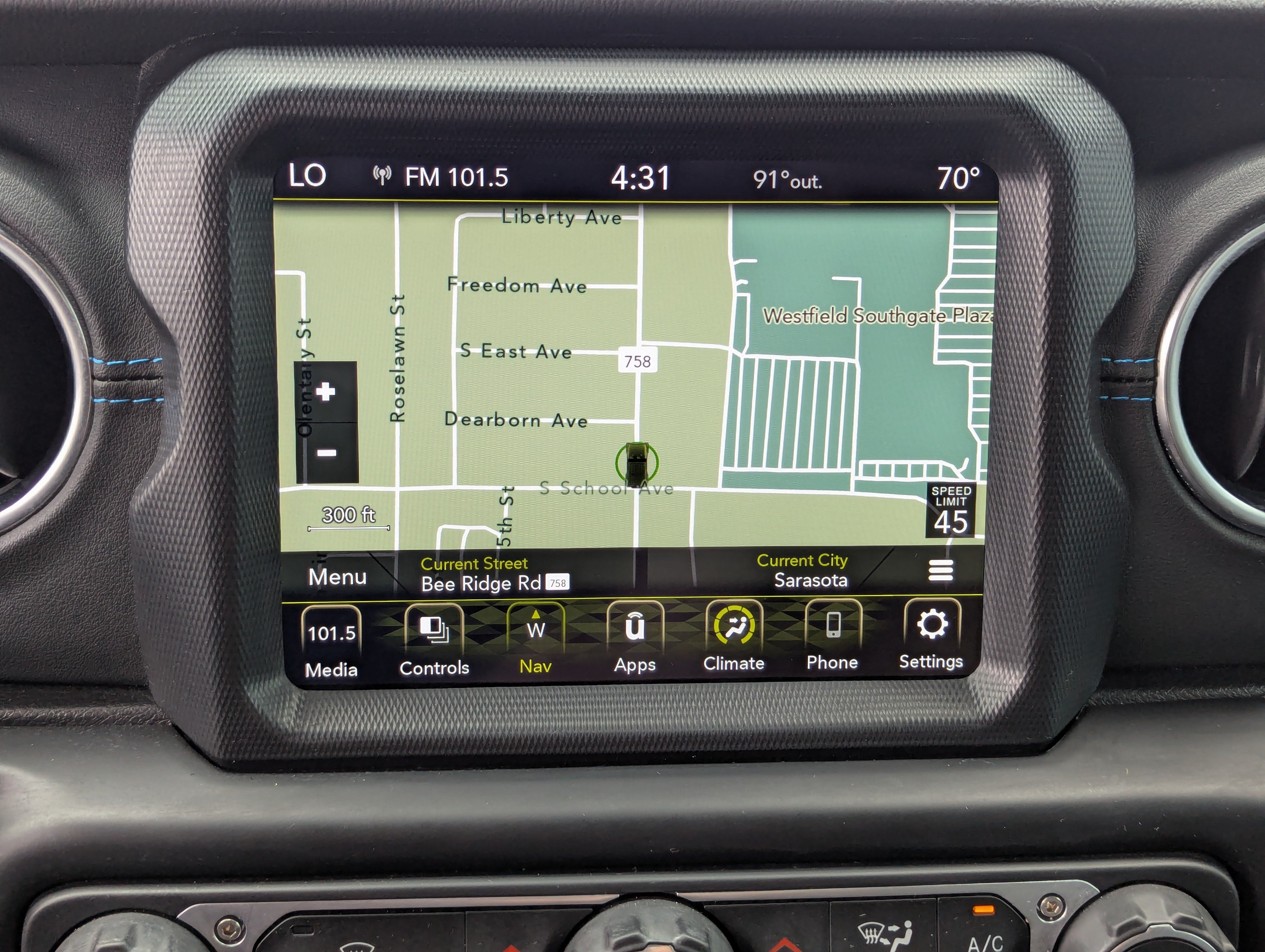 Used 2021 Jeep Wrangler Unlimited Rubicon 4xe w/ Safety Group AWD/4WD image 25