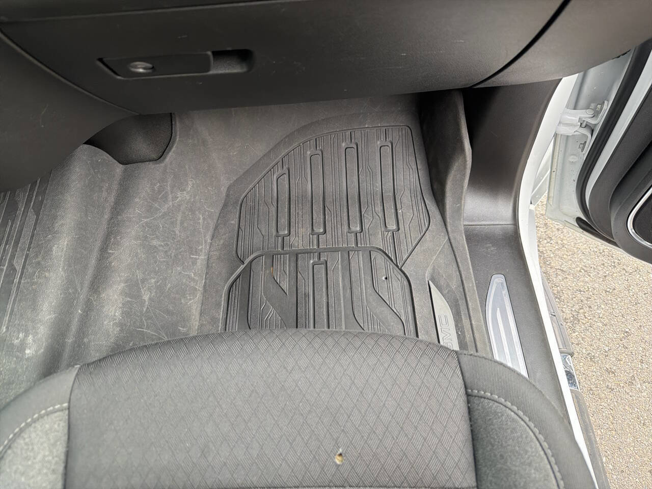 Used 2024 GMC Sierra 2500 SLE w/ SLE Value Package; image 25