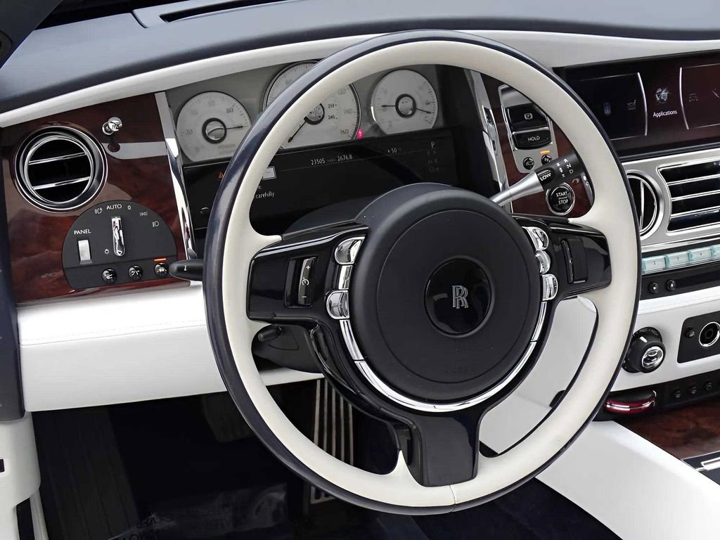 Certified 2019 Rolls-Royce Ghost RWD image 21